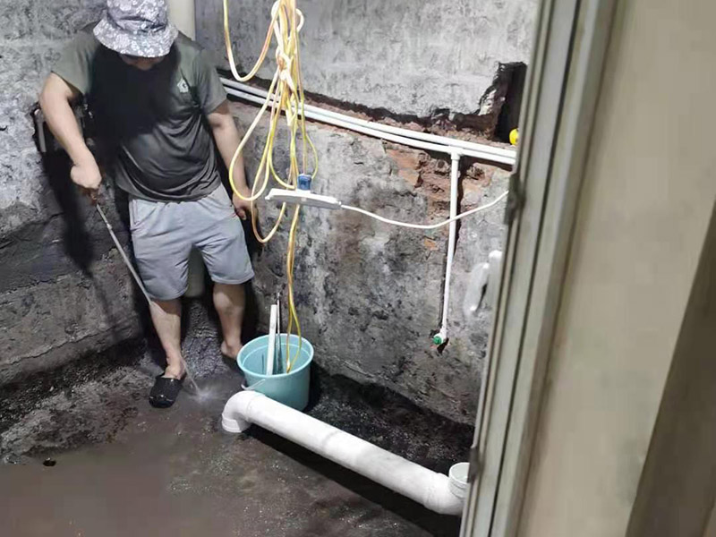 廁所漏水施工方案,廁所漏水維修技巧,廁所漏水維修注意事項, 廁所漏水工人哪里找,廁所漏水維修價格